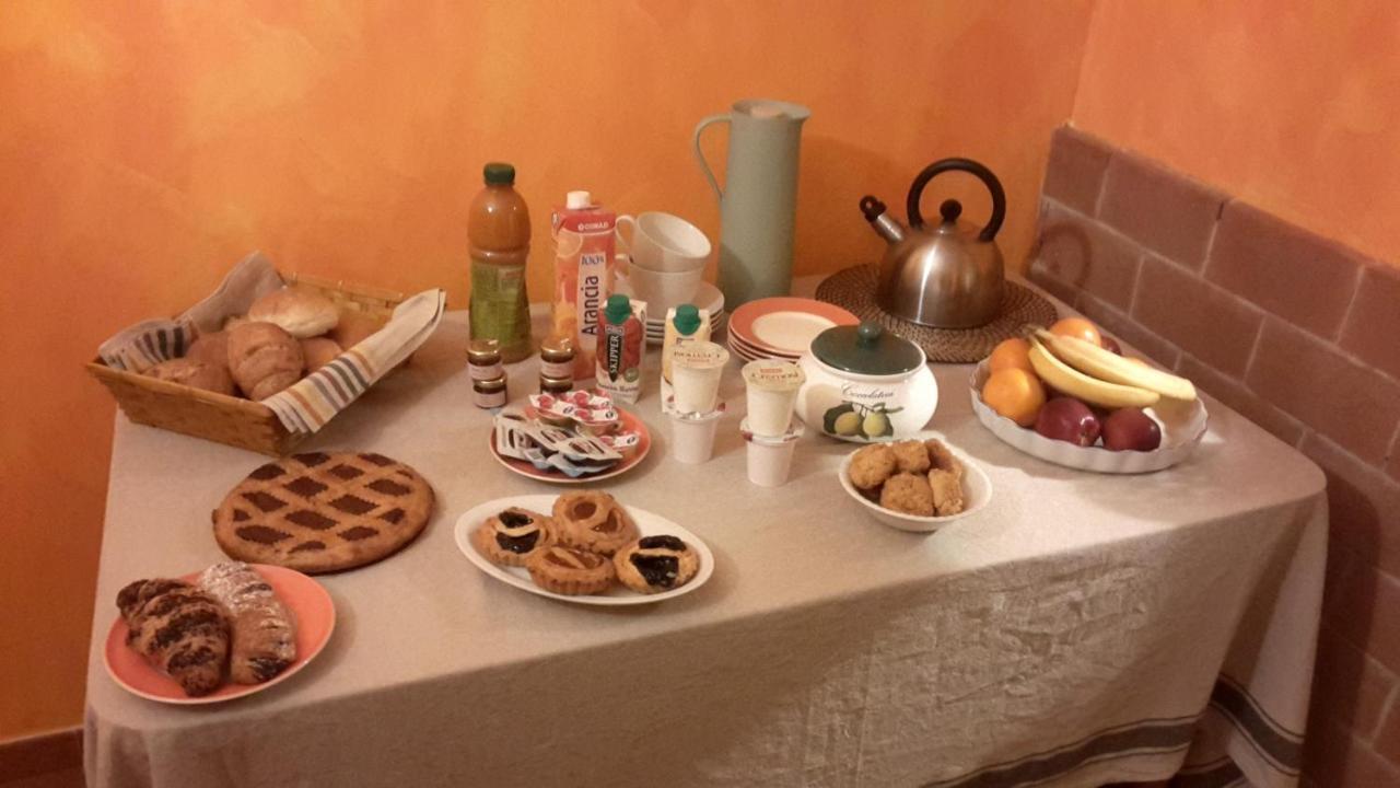 B&B La Mita Giuliano di Roma Bagian luar foto
